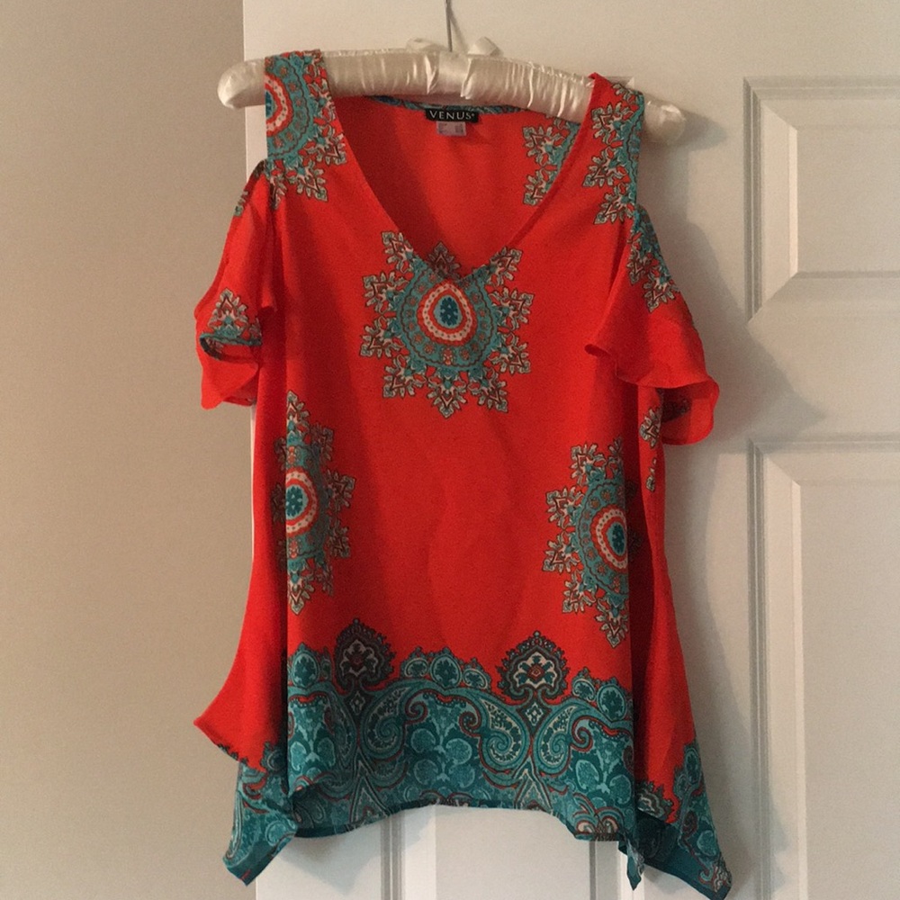 Cold-shoulder blouse